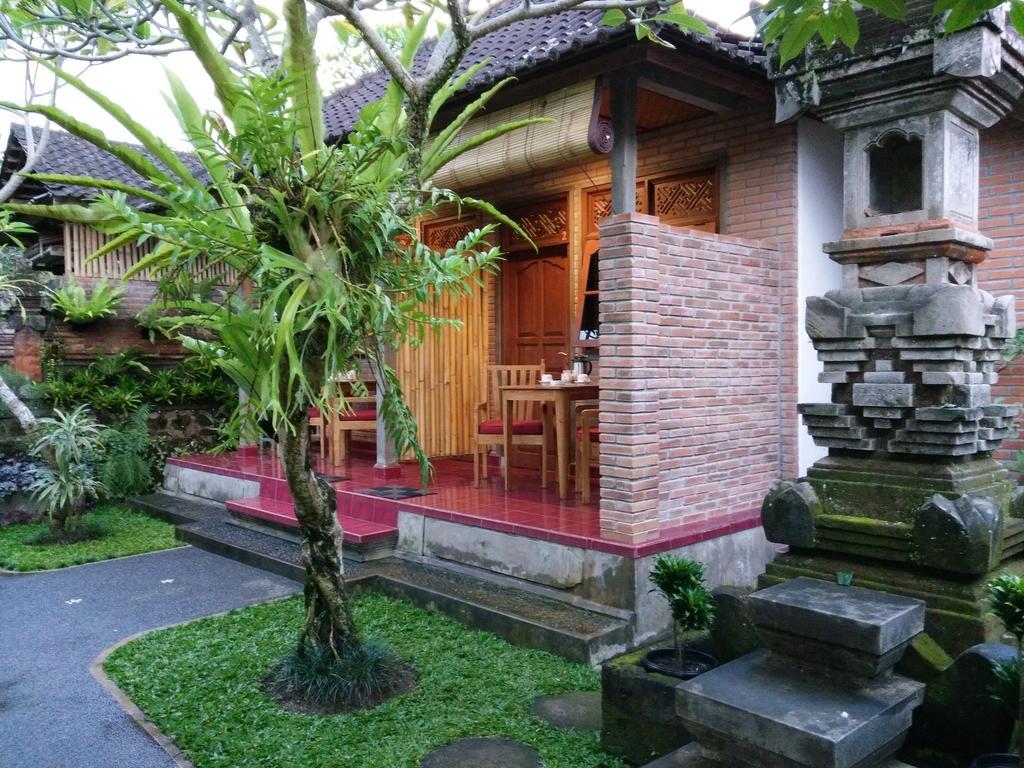 Tara House *